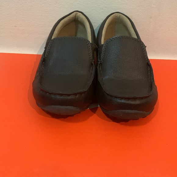 Toddler formal shoes. Like new, only used once for a wedding. - Picture 5 of 6